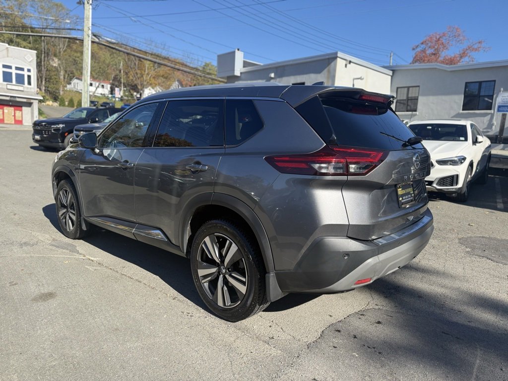 2021 Nissan Rogue SL photo 2