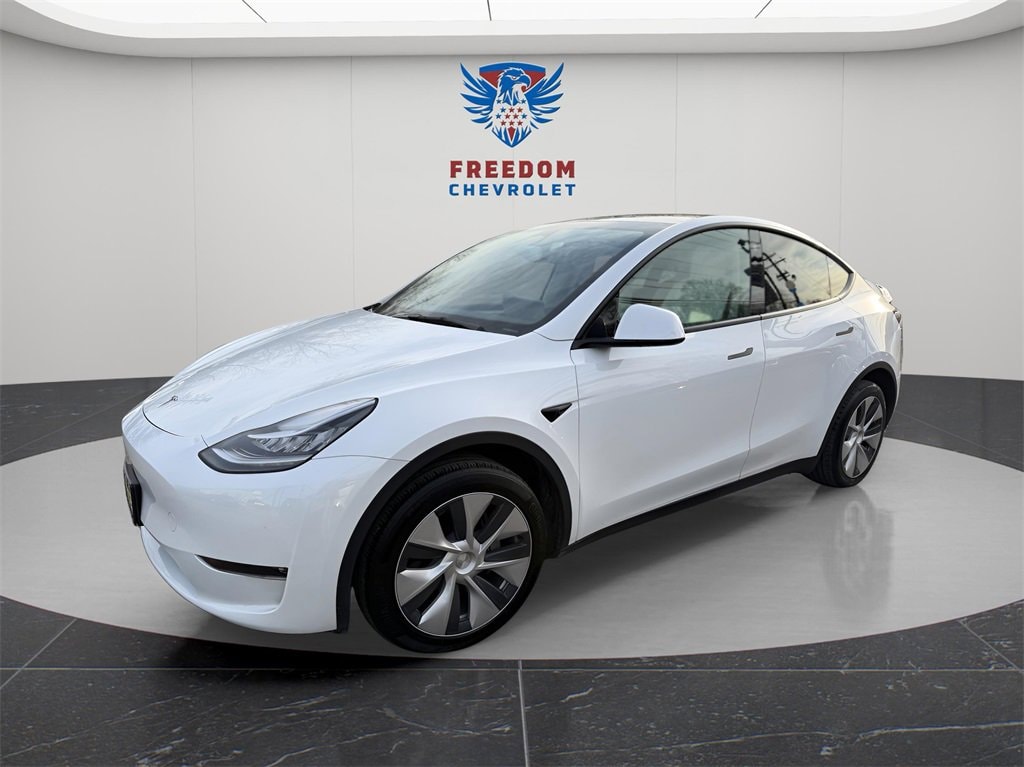 Used 2023 Tesla Model Y Long Range with VIN 7SAYGDEE6PF607108 for sale in Kansas City