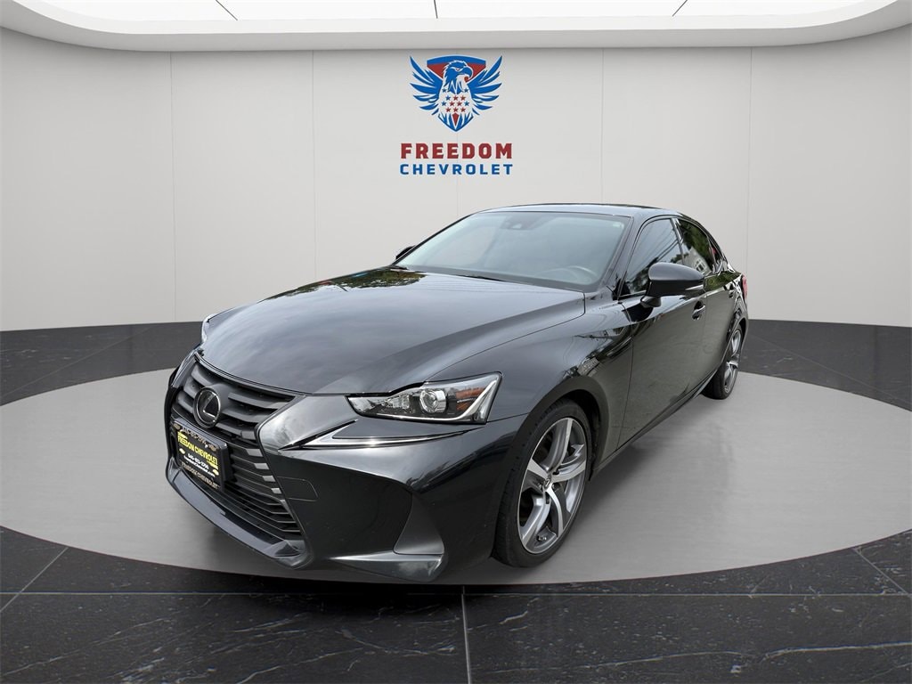 2019 Lexus IS