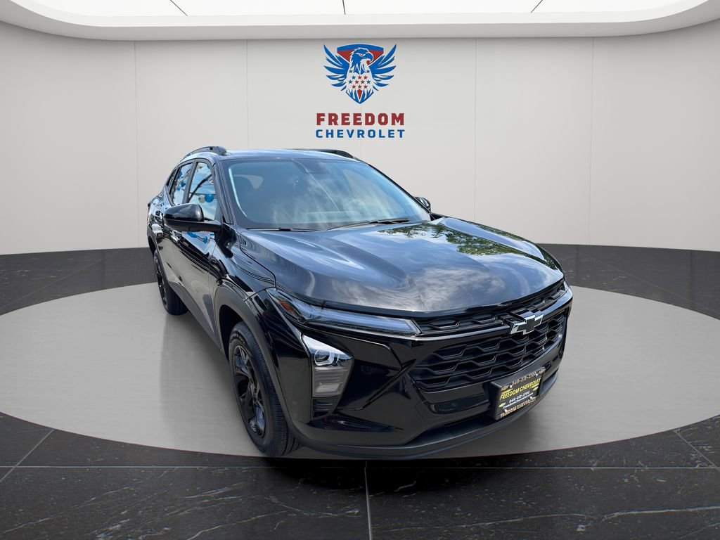 2026 Chevrolet Trax LT - Photo 8