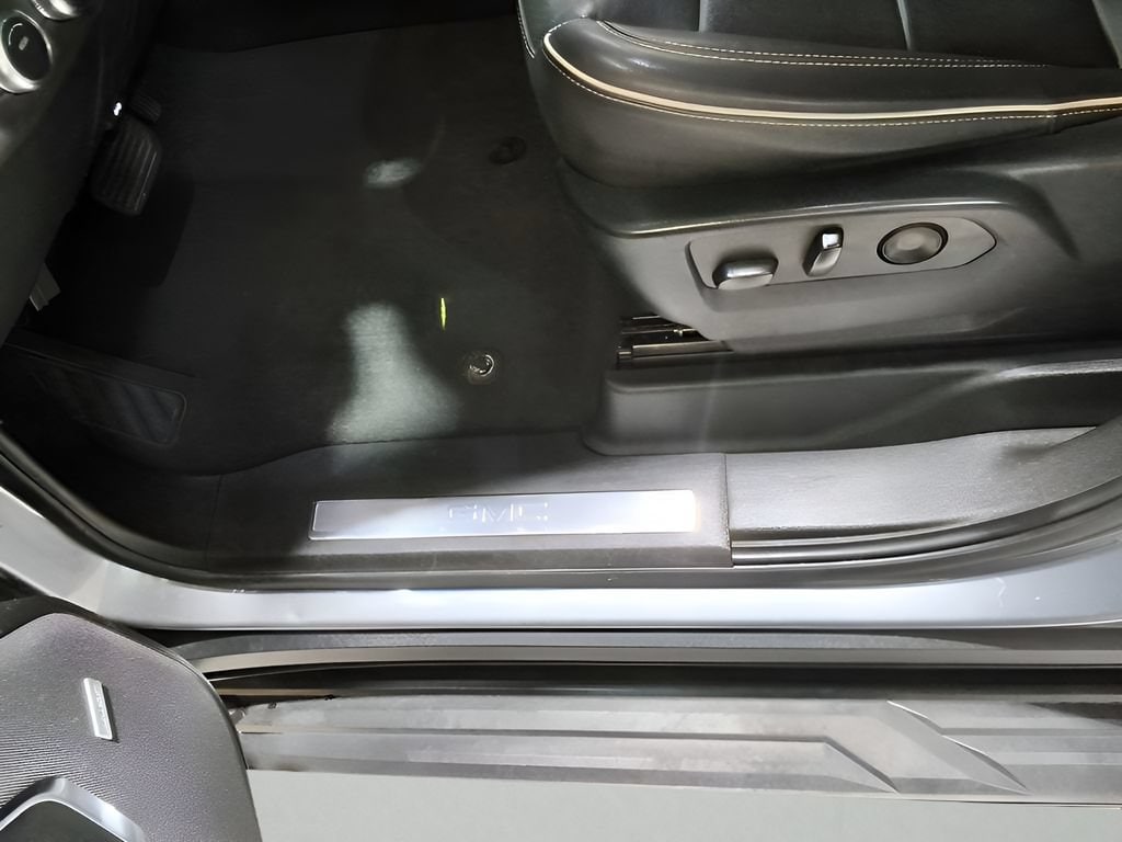 2022 GMC Yukon XL SLT - Photo 22