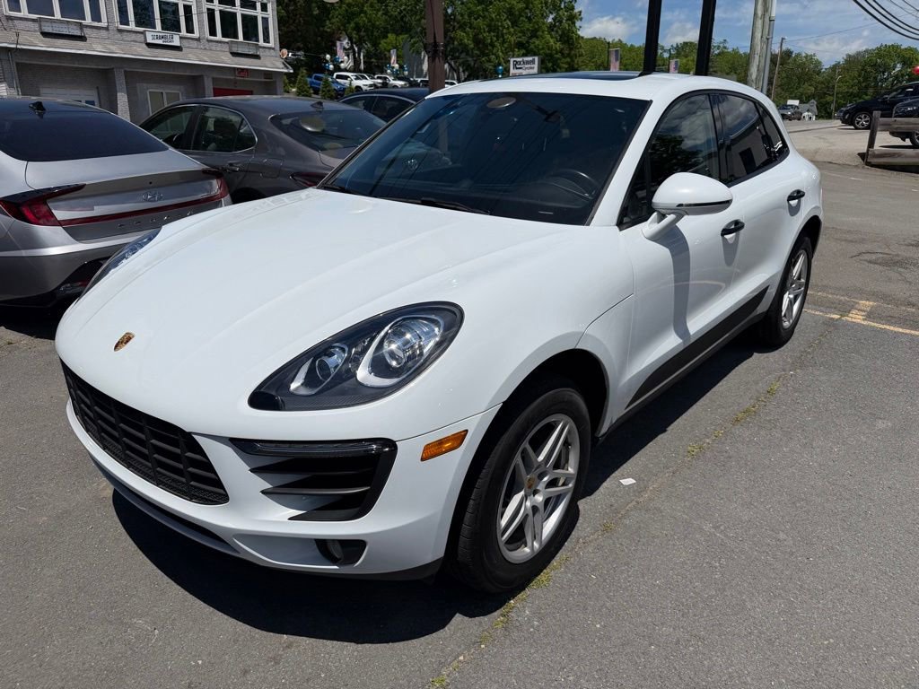 2018 Porsche Macan -'s photo