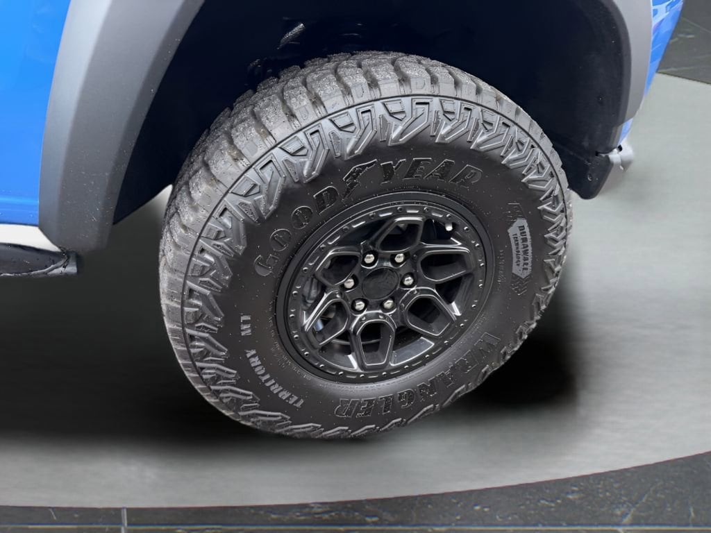 2025 Chevrolet Colorado ZR2 - Photo 15