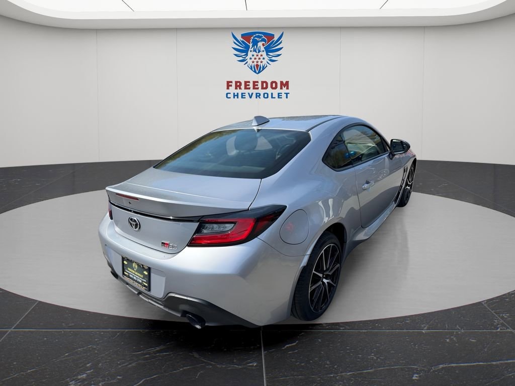 2025 Toyota GR86 Base - Photo 6