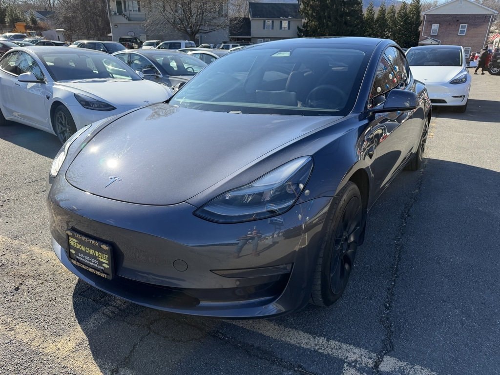 2021 Tesla Model 3 Base's photo