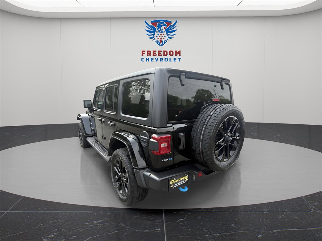 2022 Jeep Wrangler 4xe Unlimited Sahara photo 3