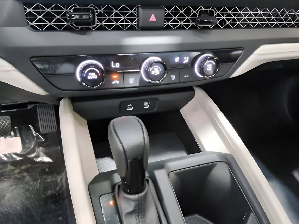 2025 Honda Accord LX - Photo 30