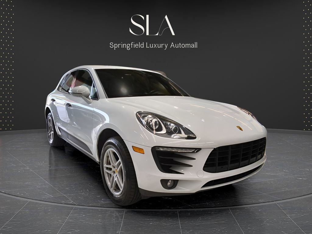 2018 Porsche Macan -'s photo
