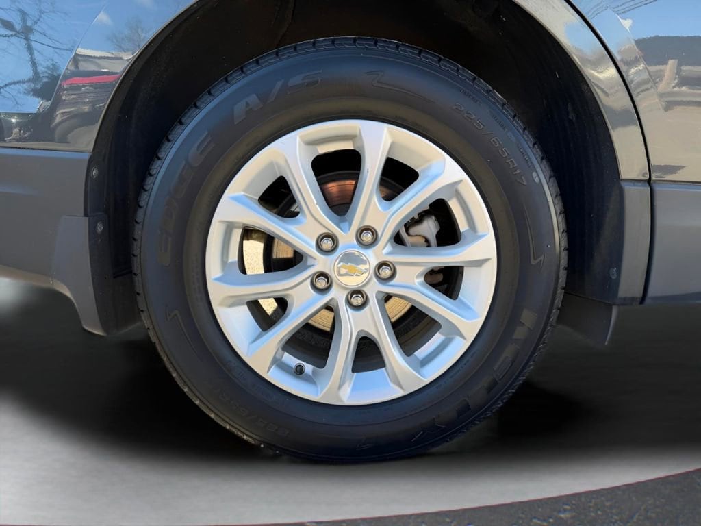 2019 Chevrolet Equinox LS - Photo 12