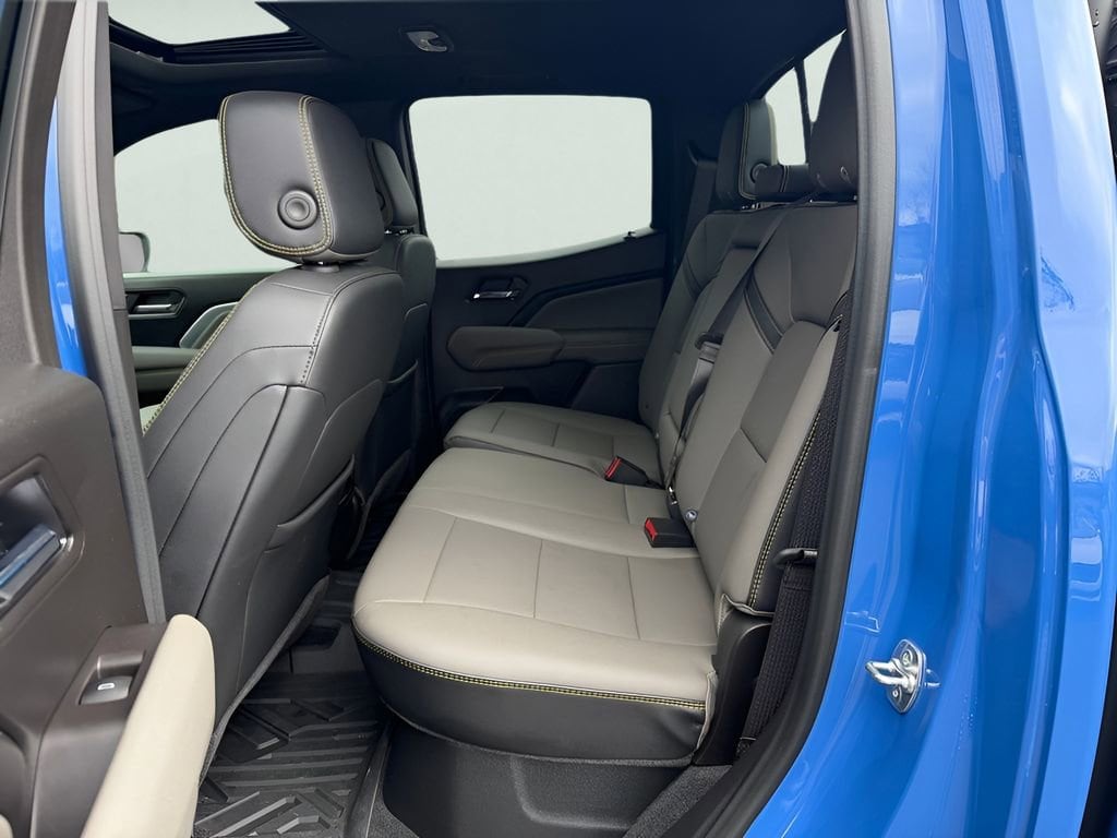 2025 Chevrolet Colorado ZR2 - Photo 31