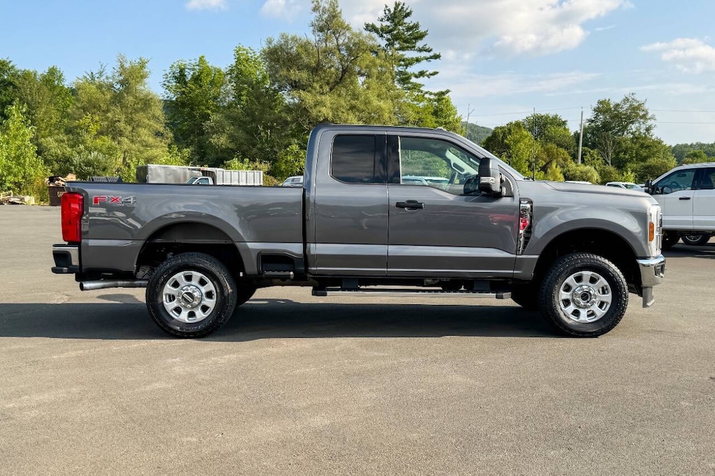 Used 2024 Ford F-350 Super Duty XLT 4x4 4dr Supercab 6.8 ft. SB SRW Pickup Pickup Truck