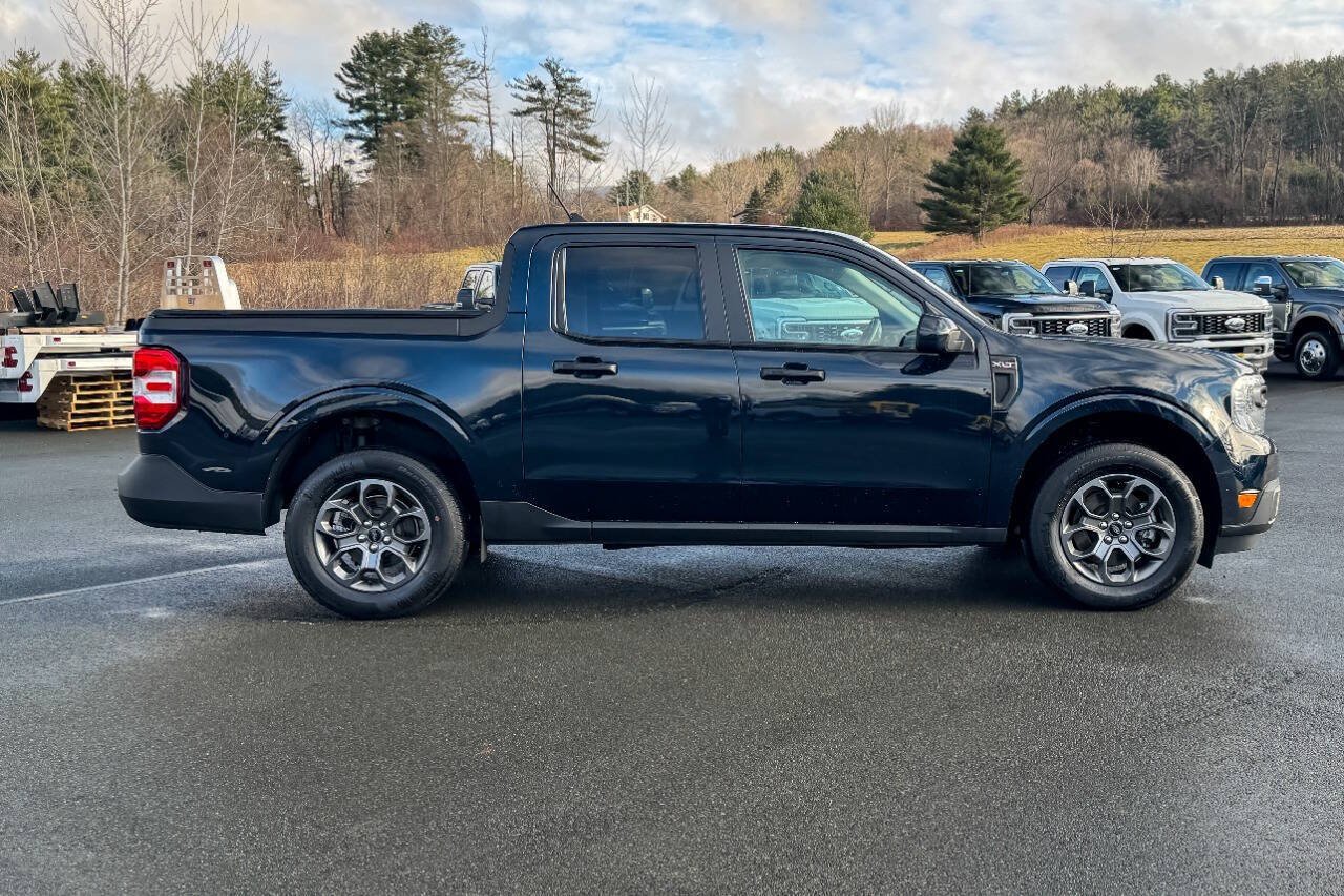 2023 Ford Maverick XLT photo 2