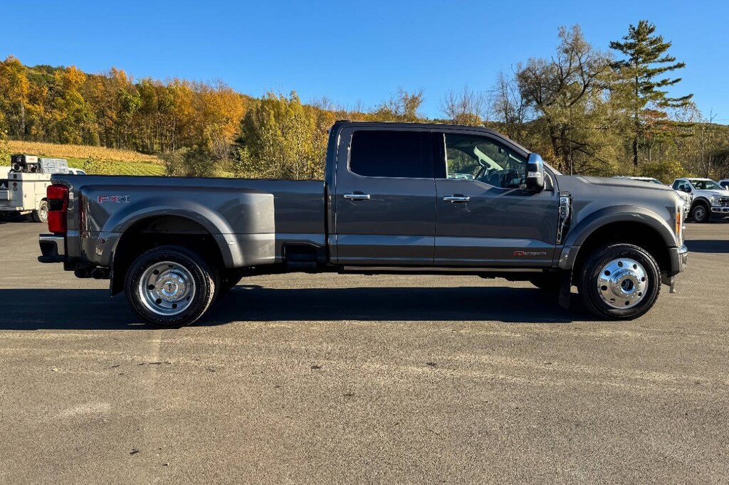 Used 2023 Ford F-450 Super Duty Lariat 4x4 4dr Crew Cab 8 ft. LB DRW Pickup Pickup Truck