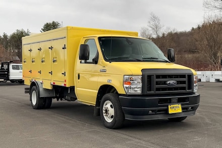 Used 2022 Ford E-Series E 450 SD 2dr Commercial/Cutaway/Chassis 138 176 in Full-Size for sale in New Lebanon, NY