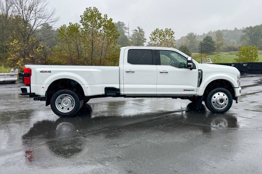 Used 2024 Ford F-450 Super Duty Platinum 4x4 4dr Crew Cab 8 ft. LB DRW Pickup Pickup Truck