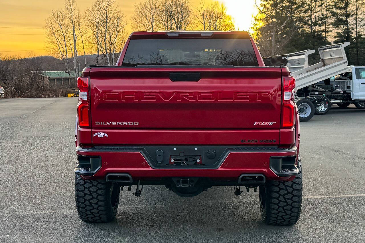 2022 Chevrolet Silverado 1500 RST photo 4
