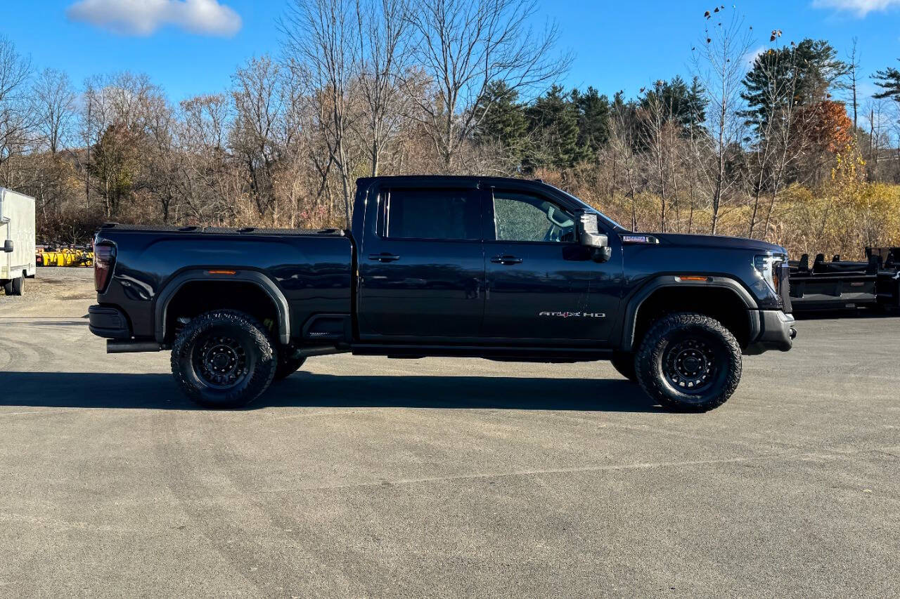 2025 Gmc Sierra HD AT4X photo 2