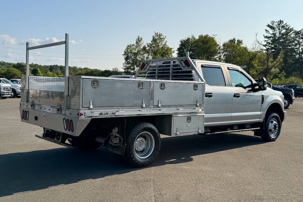 Used 2019 Ford F-350 Super Duty XL 4x4 4dr Crew Cab 179 in. WB DRW Chassis Chassis