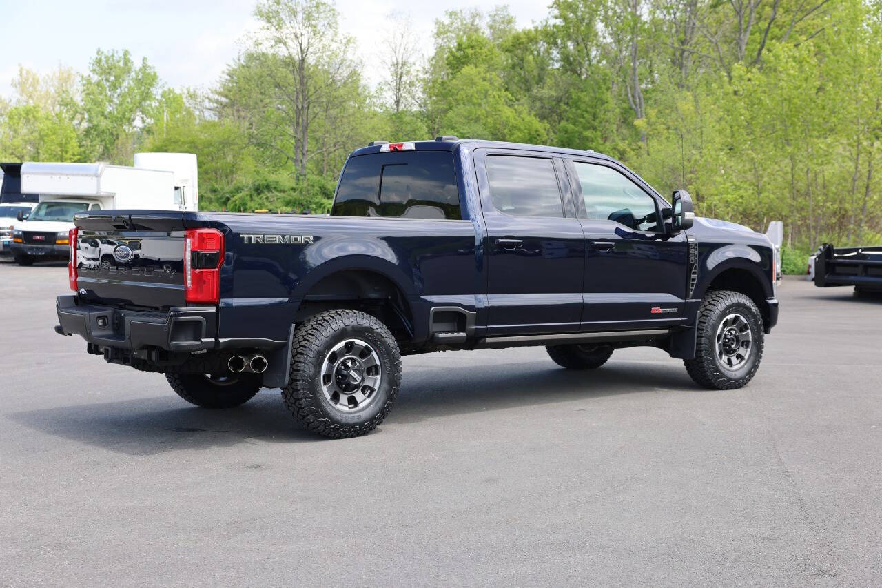 2023 Ford F-250 Lariat photo 3