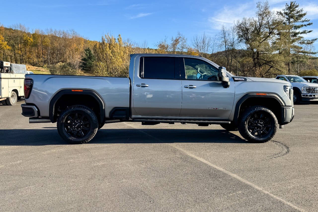 2025 Gmc Sierra 3500 HD AT4 photo 2