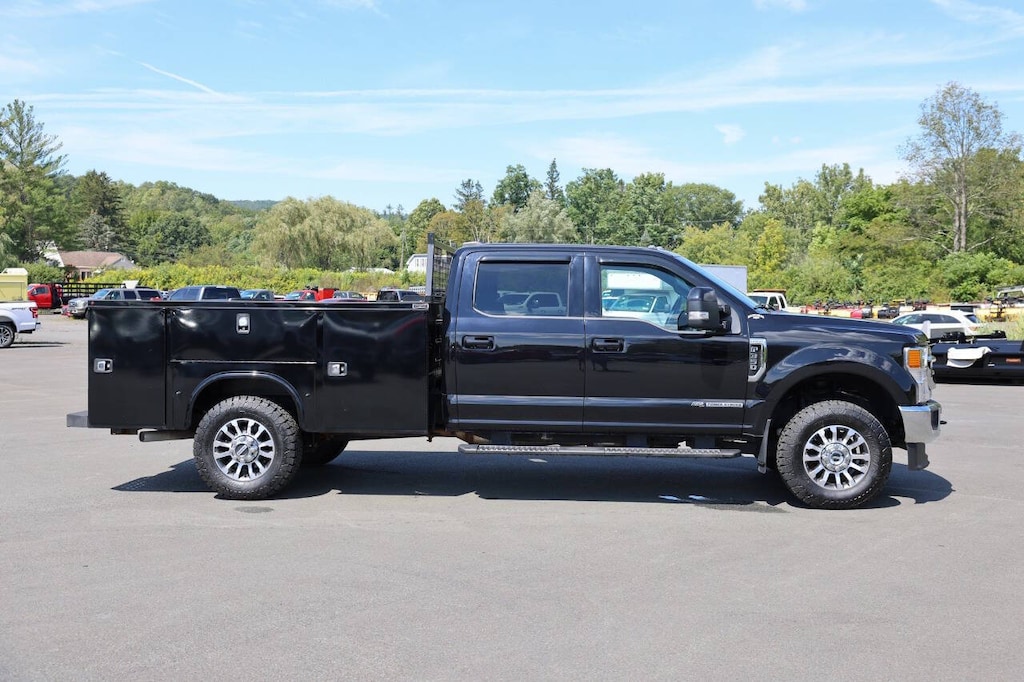 Used 2022 Ford F-350 Super Duty Lariat 4x4 4dr Crew Cab 179 in. WB SRW Chassis Chassis