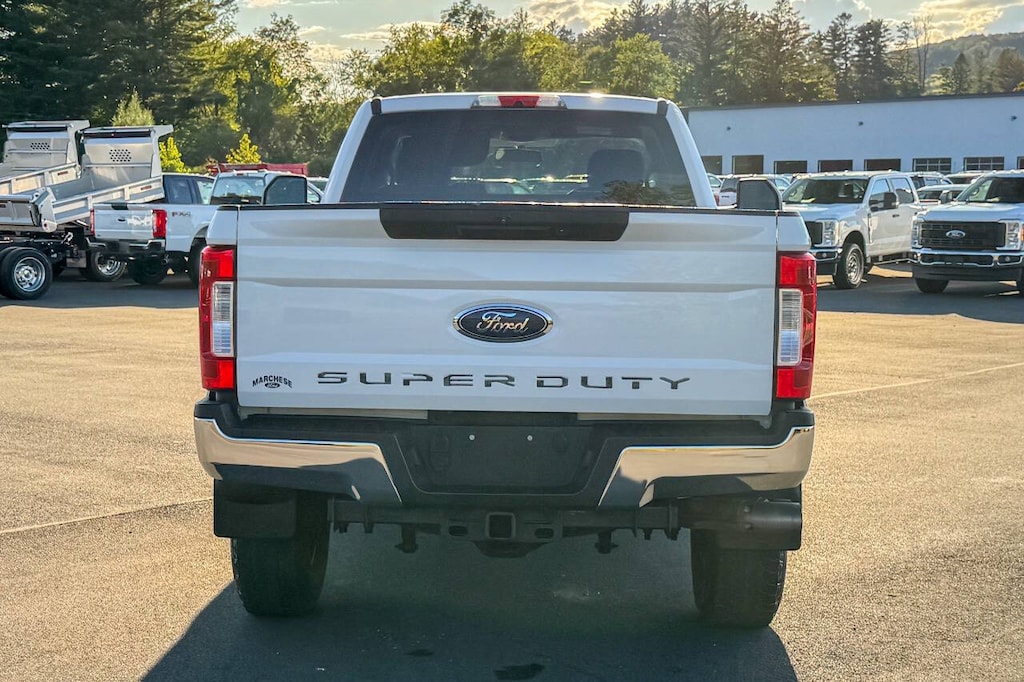 Used 2018 Ford F-350 Super Duty XL 4x4 2dr Regular Cab 8 ft. LB SRW Pickup Pickup Truck