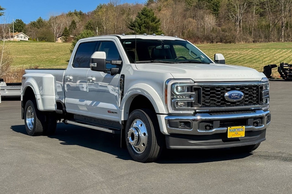 Used 2023 Ford F-450 Super Duty Lariat 4x4 4dr Crew Cab 8 ft. LB DRW Pickup Pickup Truck