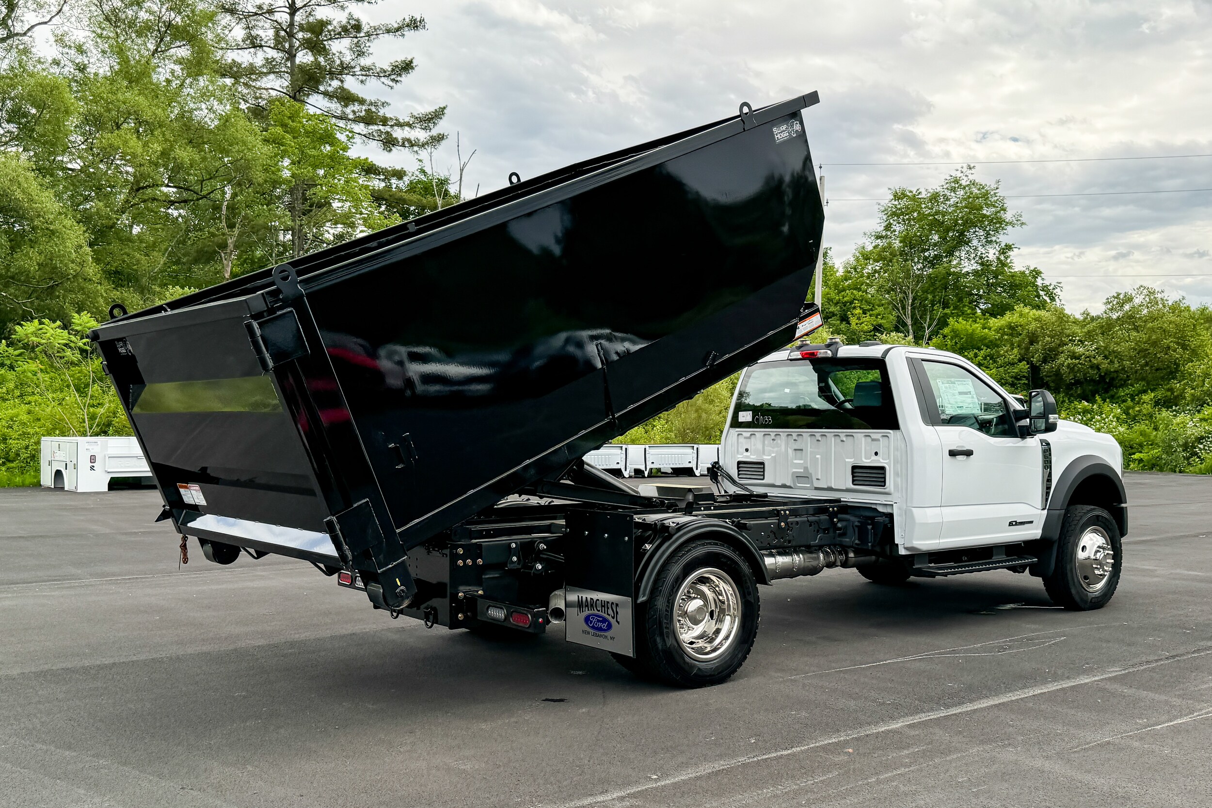 2024 Ford F-600 photo 3