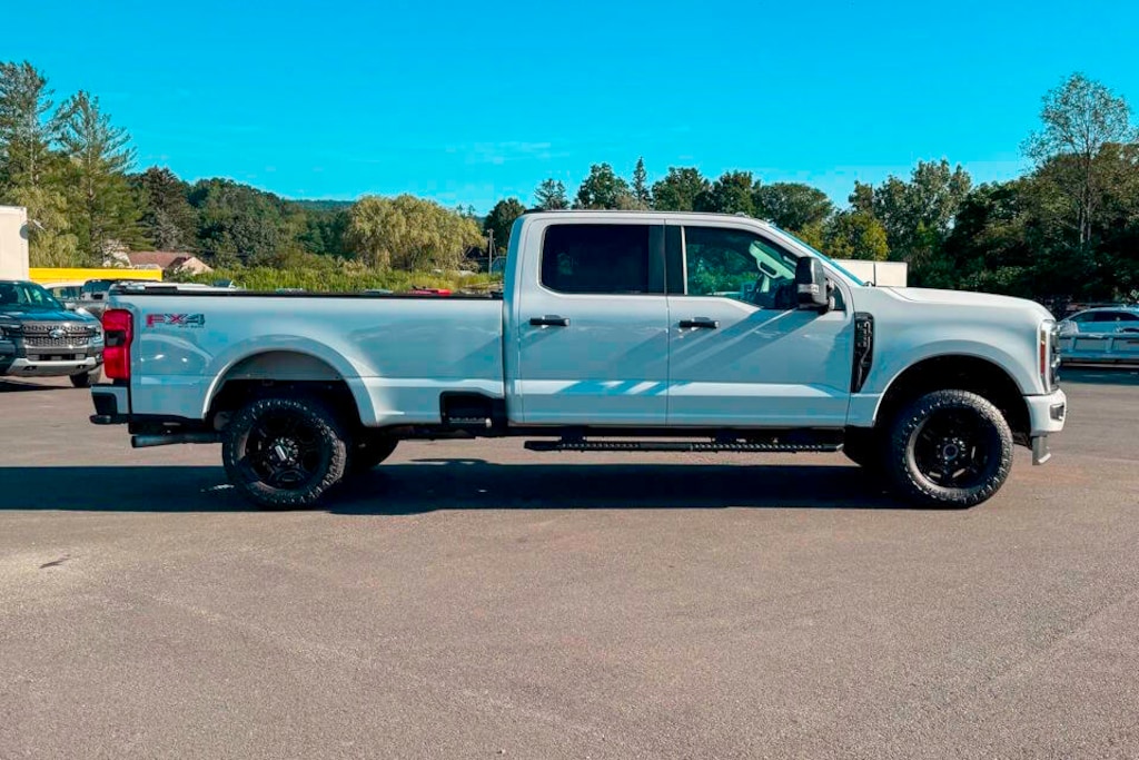 Used 2024 Ford F-350 Super Duty XL 4x4 4dr Crew Cab 8 ft. LB SRW Pickup Pickup Truck