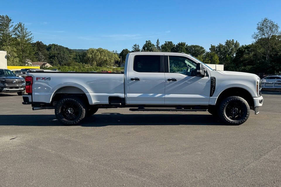 2024 Ford F-350 XL photo 2