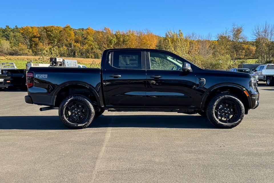 2025 Ford Ranger XLT photo 2