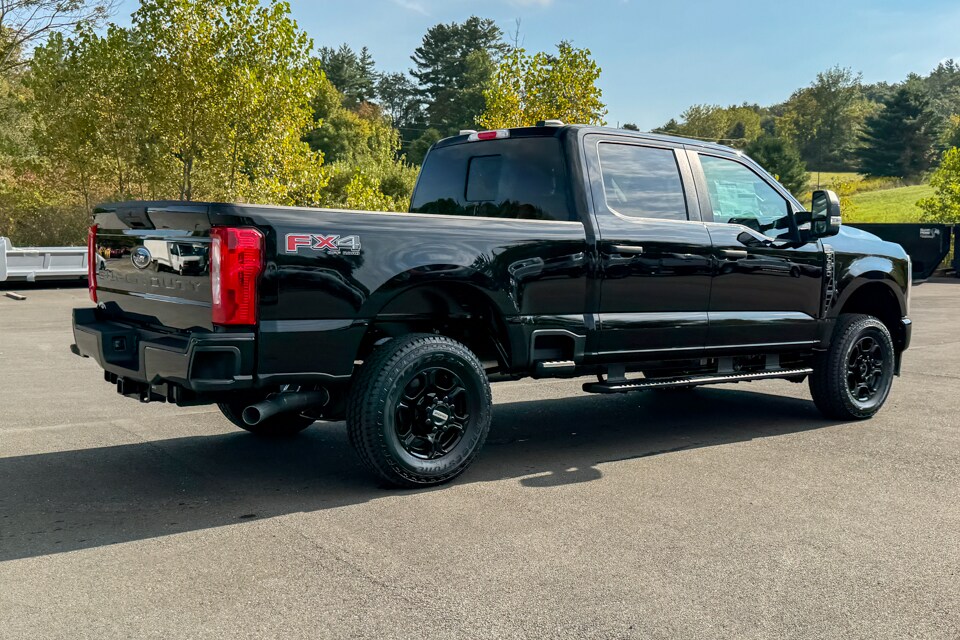 2026 Ford F-350 XL photo 3