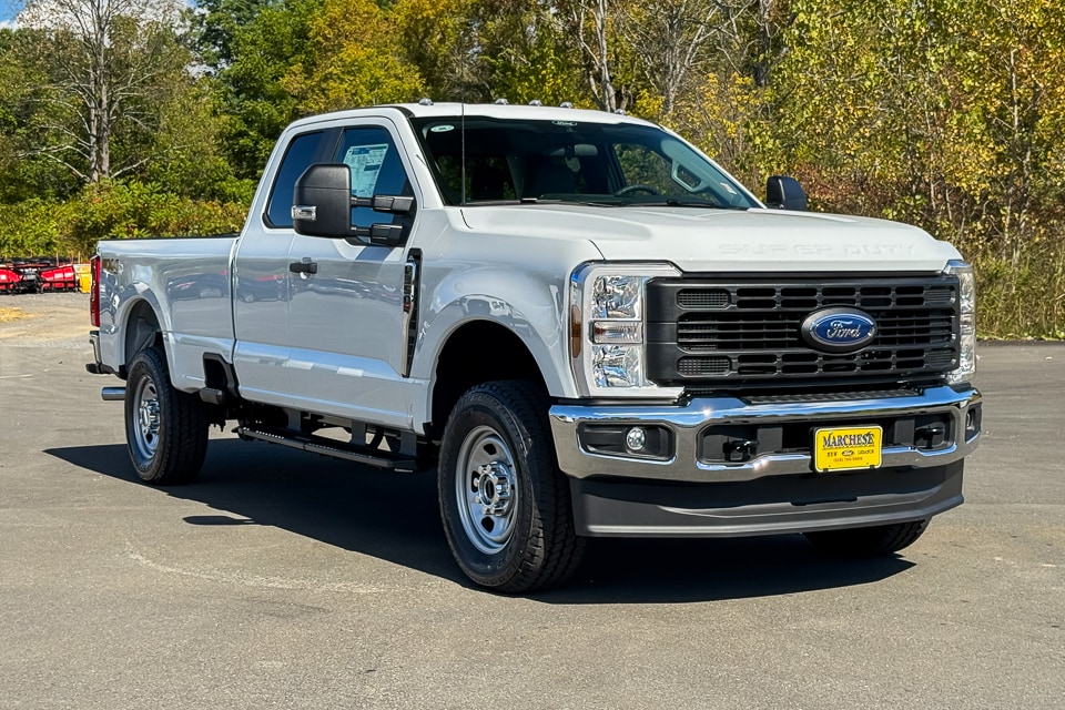 2026 Ford F-350 Super Duty XL's photo
