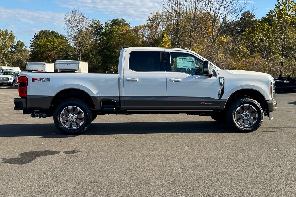 2026 Ford F-350 photo 2