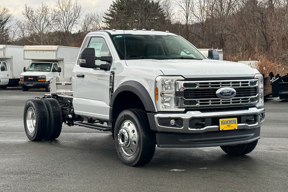 2026 Ford F-600 Super Duty Chassis Cab XLT's photo