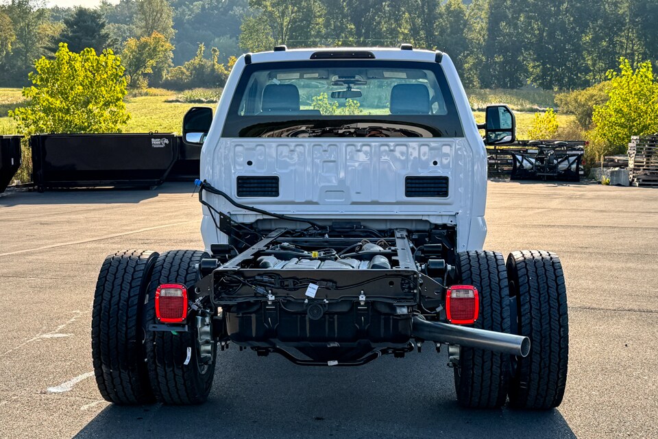 2026 Ford F-600 photo 4