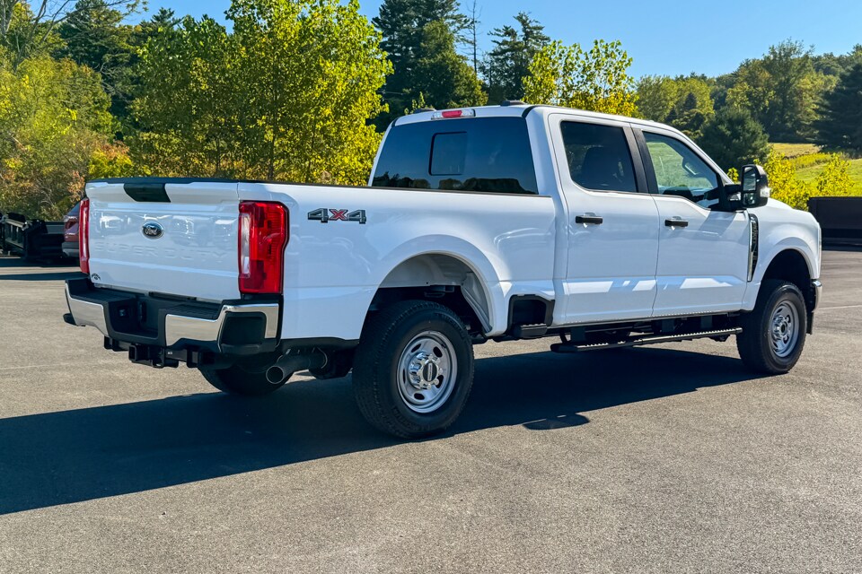 2026 Ford F-250 photo 3