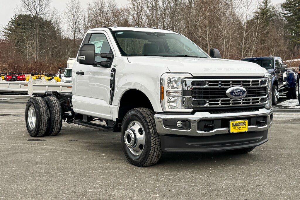 New 2026 Ford F350 Super Duty CAB CHASSIS