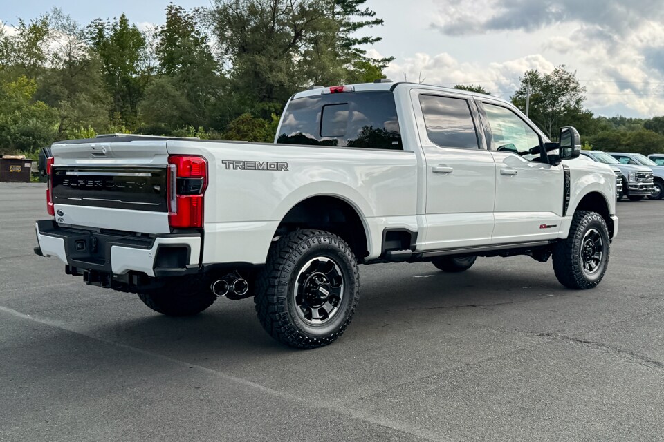 2026 Ford F-350 photo 3