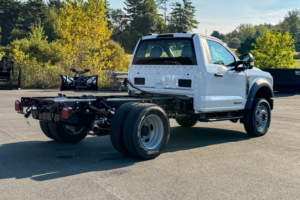 2026 Ford F-600 photo 3