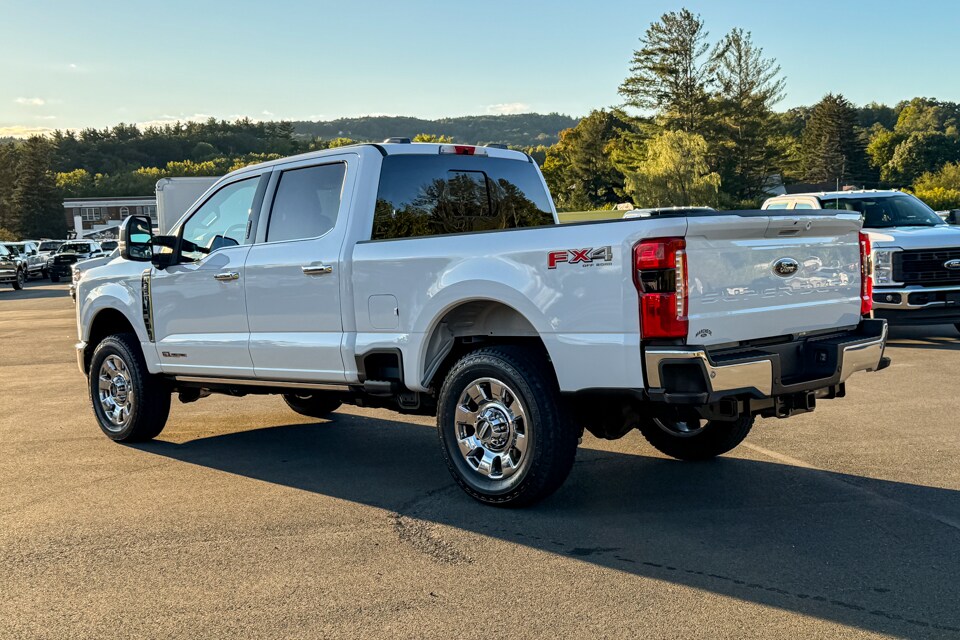 2026 Ford F-350 photo 4