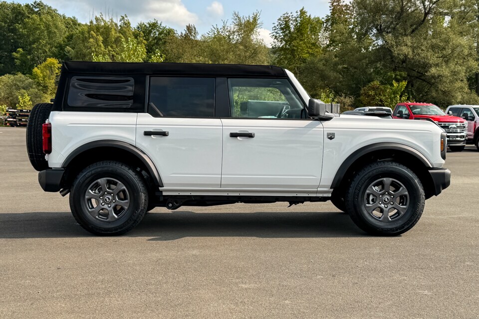 2025 Ford Bronco Big Bend photo 2