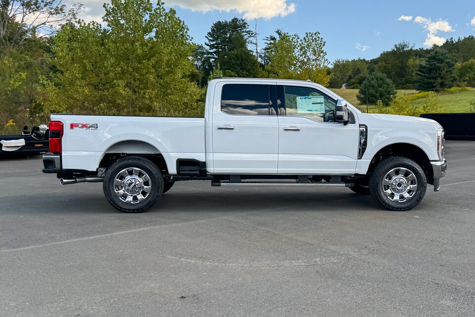 2026 Ford F-250 photo 2