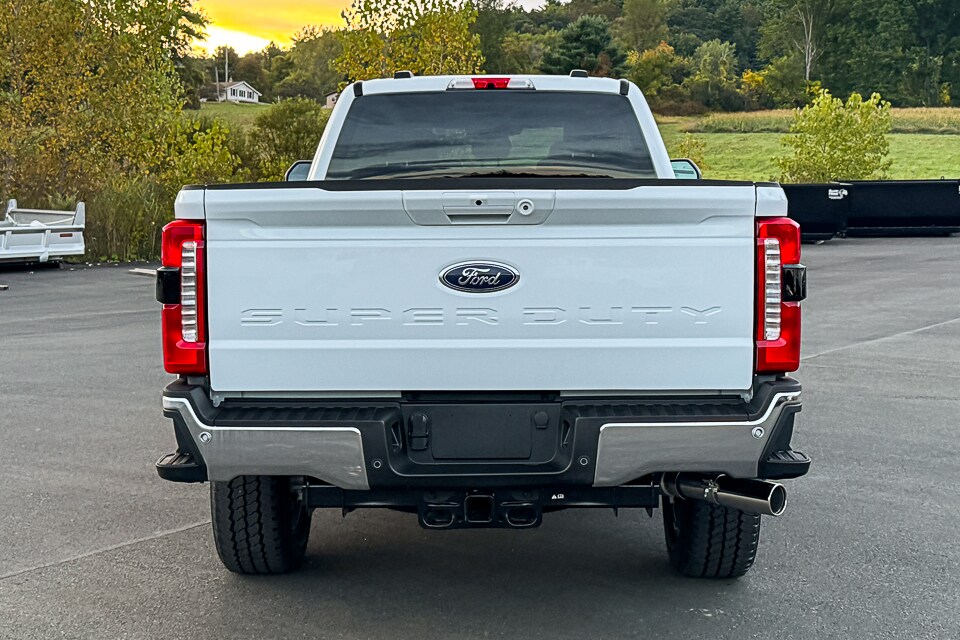 2026 Ford F-350 photo 4