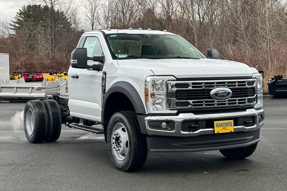 2026 Ford F-600 Super Duty Chassis Cab XL's photo