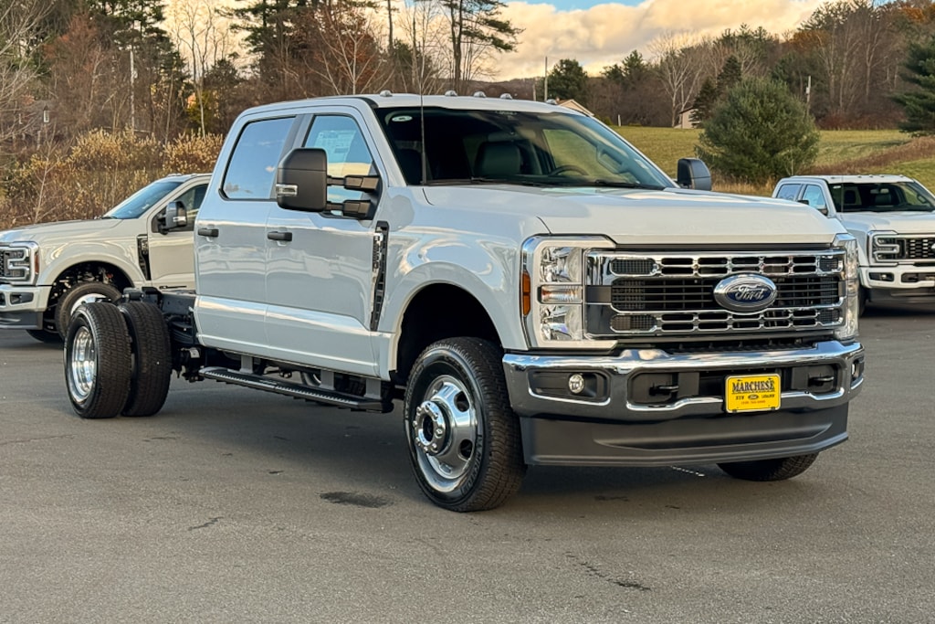 New 2026 Ford F350 Super Duty F-350 XL CAB CHASSIS