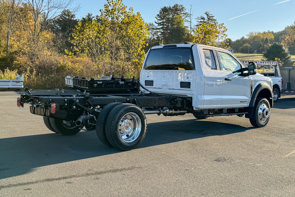 New 2026 Ford F550 Super Duty F-550 XLT CAB CHASSIS