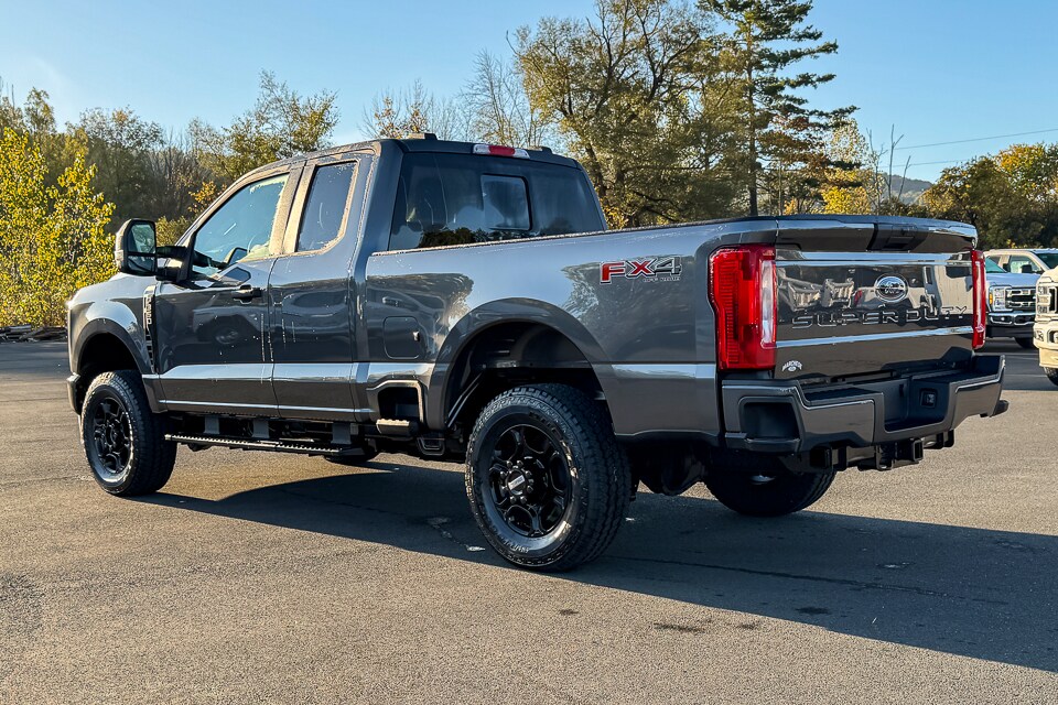 2026 Ford F-350 XL photo 4