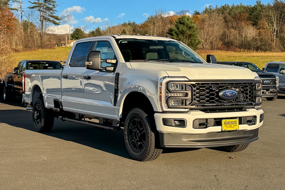 2026 Ford F-350 Super Duty XL's photo