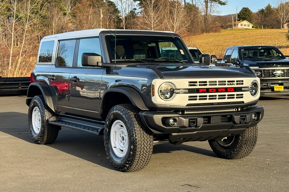 2025 Ford Bronco 4-Door Heritage Editon's photo
